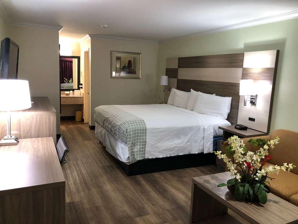 Americas Best Value Inn Columbus Quarto foto